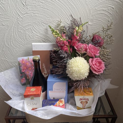 pink tulip signature hamper