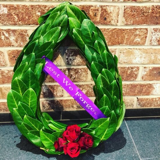 Teardrop wreath with minimal flowers