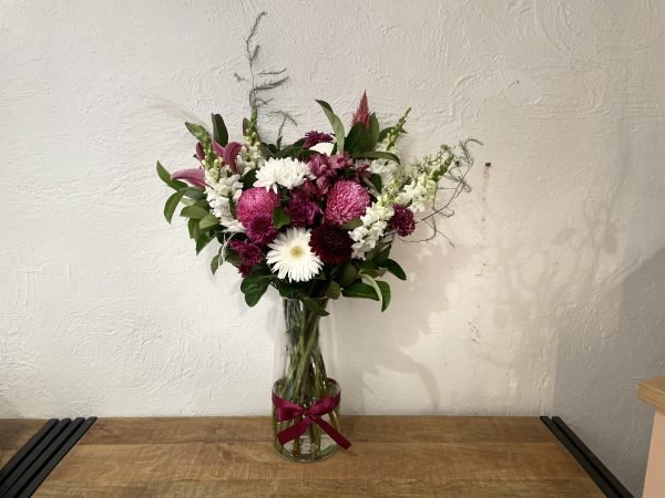 Luxury textural vase arrangement - Image 3
