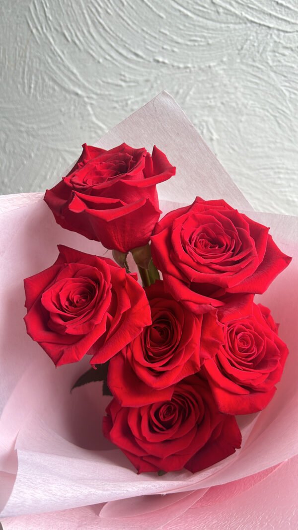 Roses (vase)